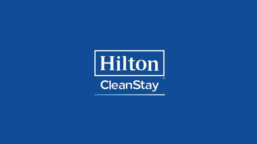 Hampton Inn & Suites Center Bagian luar foto